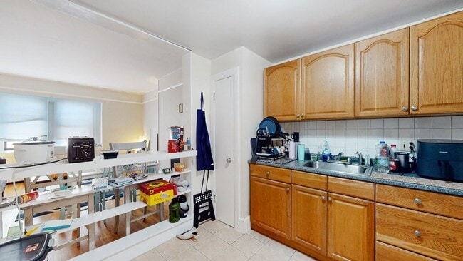 289 Beacon St Unit 9