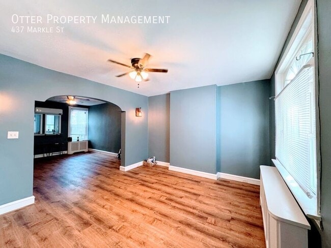Photo - 437 Markle St