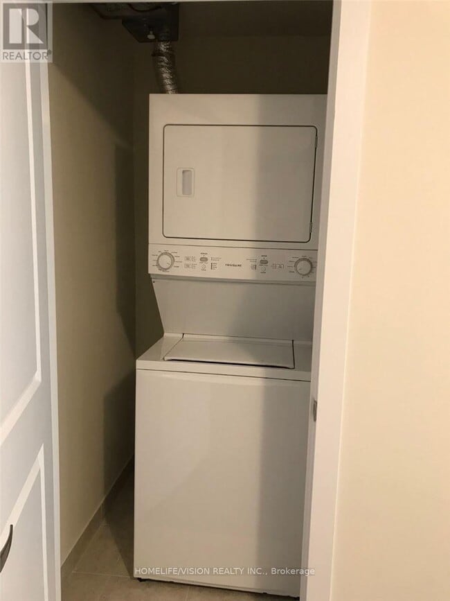 Photo - 2355 Sheppard Ave W