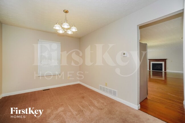 6594 Danbury Dr