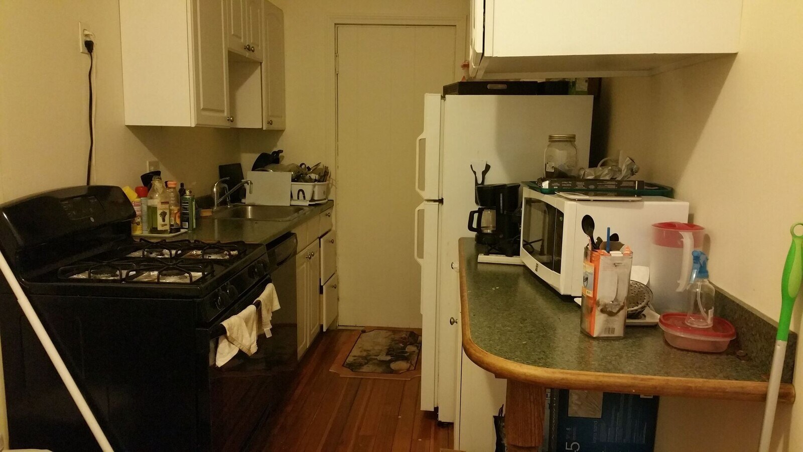 Photo - Great Studio in perfect location! Laundry in building.