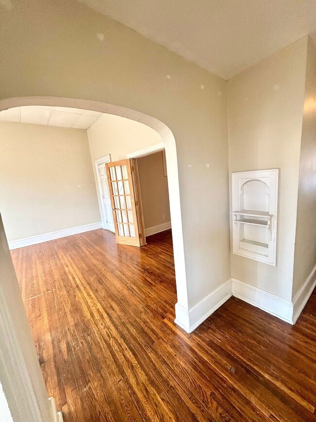 Photo - 241 N Queen St Unit 3