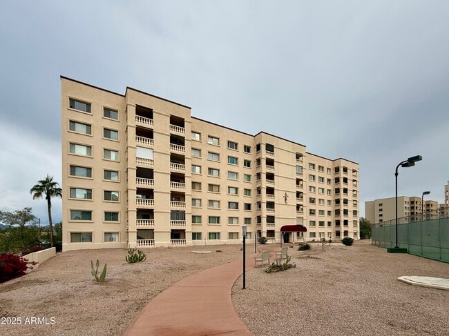 Building Photo - 7930 E Camelback Rd Unit 709