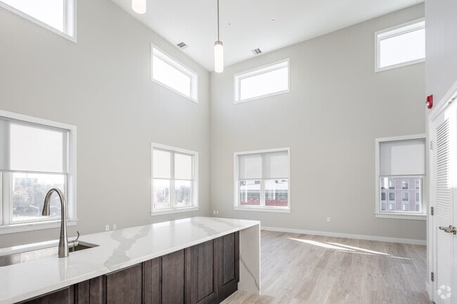2-C Model 2BR 1BA (5th Fl)- 1,335SF