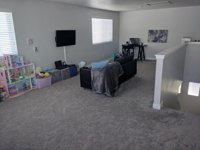 Photo - 3187 W 2400 N