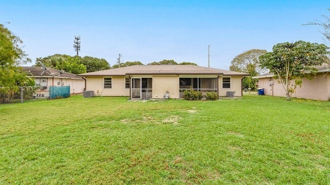 Photo - 604 Roselyn Ave Townhome