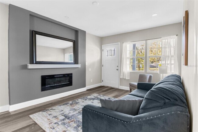 Photo - 5318 9th Ave N