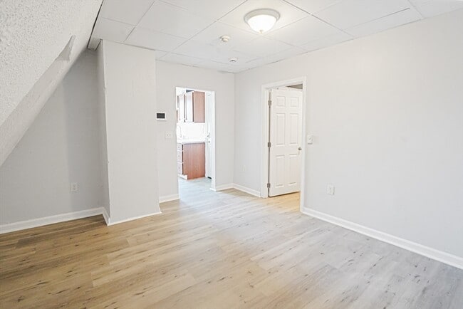 Photo - 8-10 Allen St Unit 3R