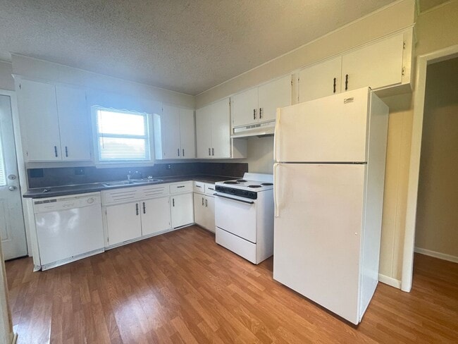 5338 S Hutchinson Ct Unit B9