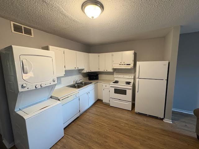 Photo - 301 E 12th St Unidad 17