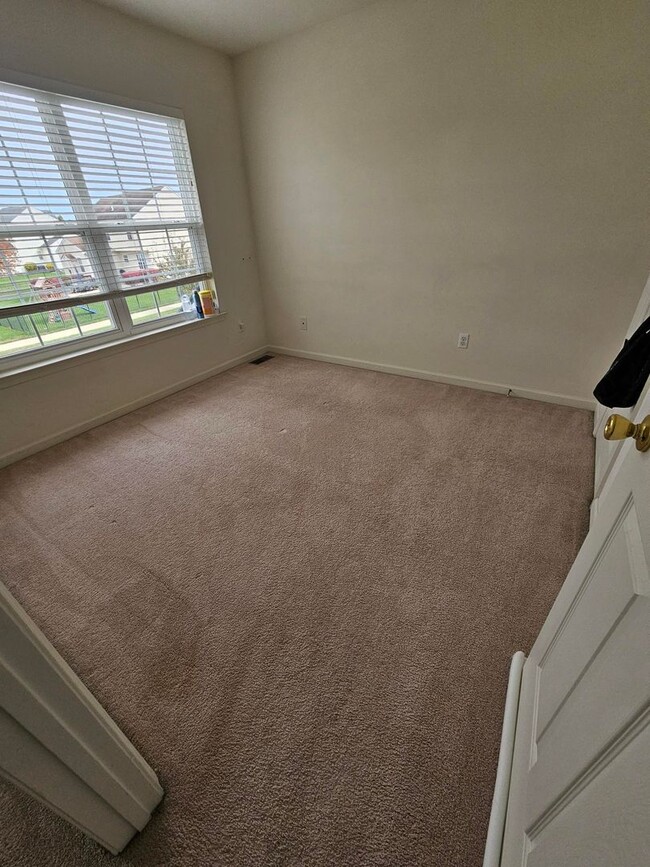 Photo - 830 Woodline Dr