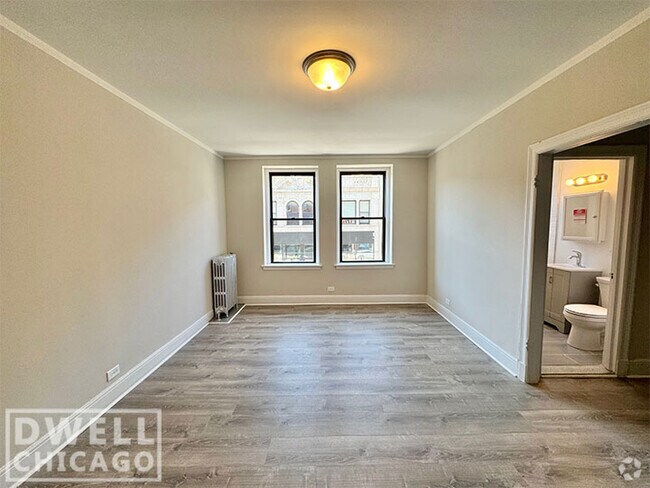 Building Photo - 2777 N Milwaukee Ave Rental