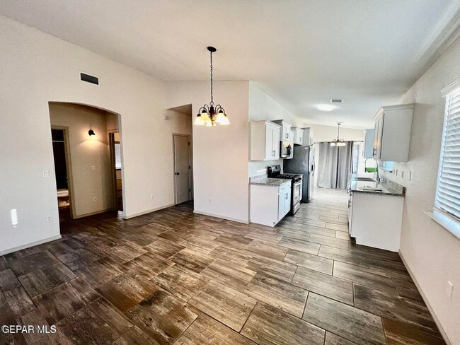 Photo - 10148 Red Vly