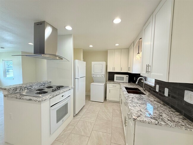 Building Photo - 207 Tidwell Rd