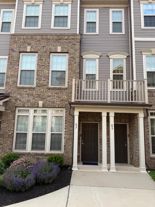 Photo - 67 Robeson St Townhome