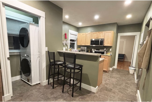 Photo - 85 Yale St Unit 1