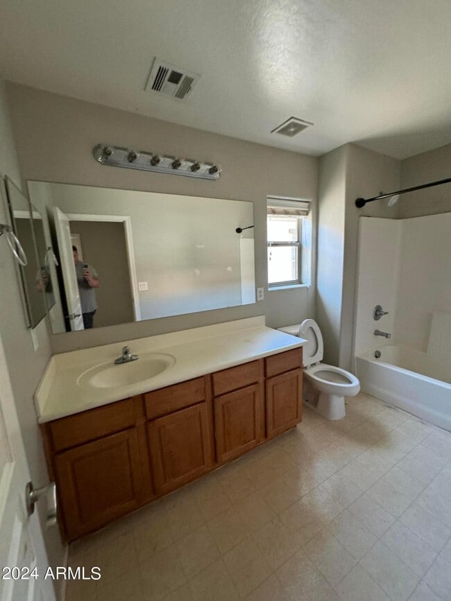 Photo - 3800 E Santa Fe Ln