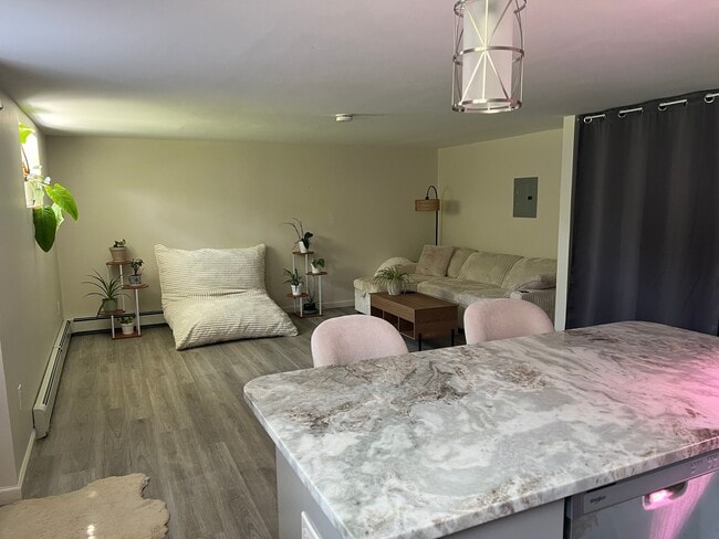Photo - 71 Old Glenham Rd Unit studio