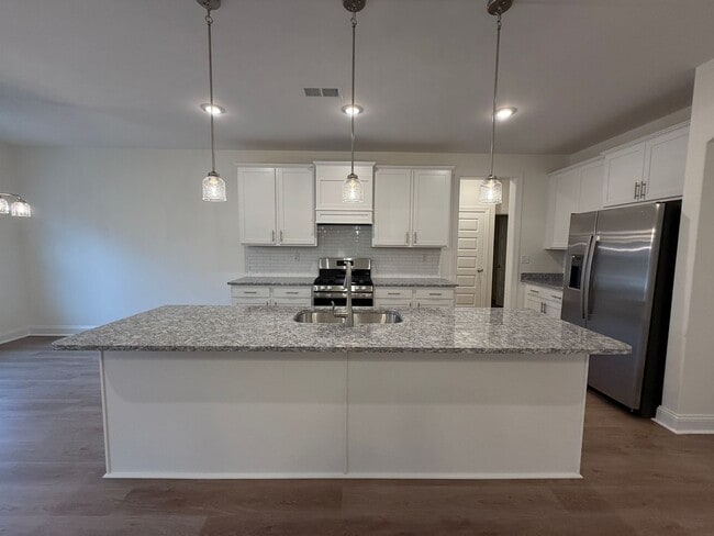 Photo - 7464 Newbury Dr