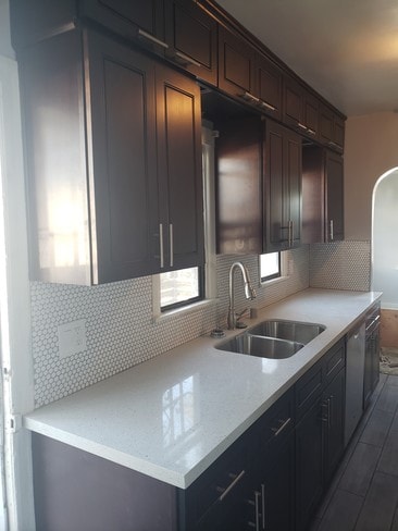 Kitchen - 3001 Edgehill Dr