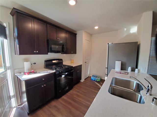 Photo - 414 Sweetshade Ln