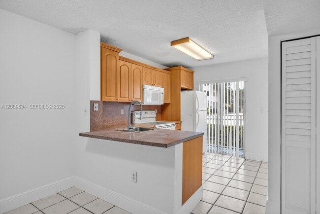 Photo - 2575 SW 27th Ave Unit 111