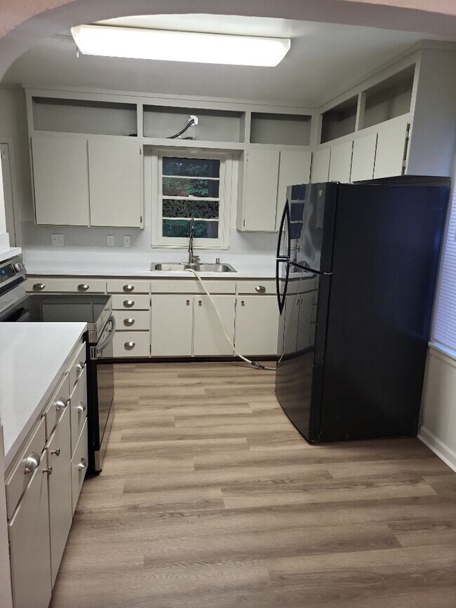 Photo - Charming Vintage Three Bedroom In Camas