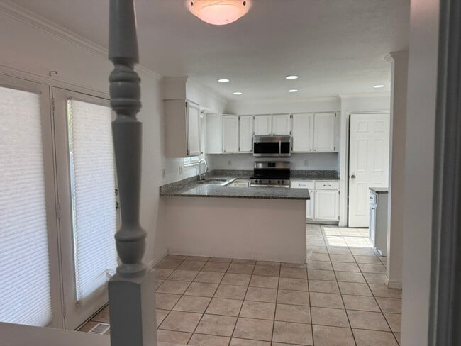 Photo - 5972 Roanoke Dr