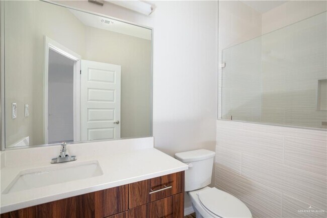 Photo - 4116 Walnut Ave Apartment Unit 4