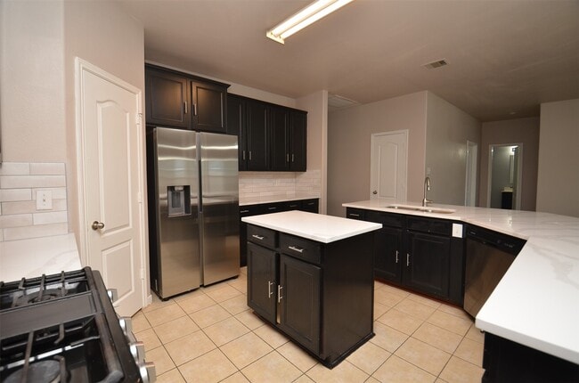 Photo - 2707 Roaring Oaks Ln