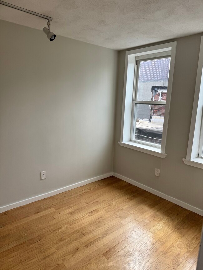 220 Hanover St Unit 27