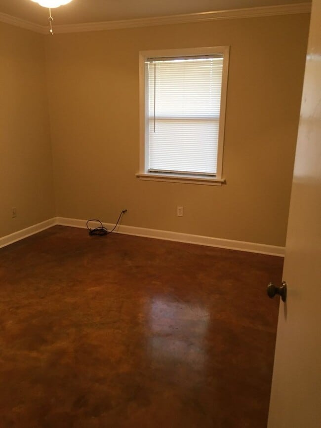 Photo - 2/1 with w/d