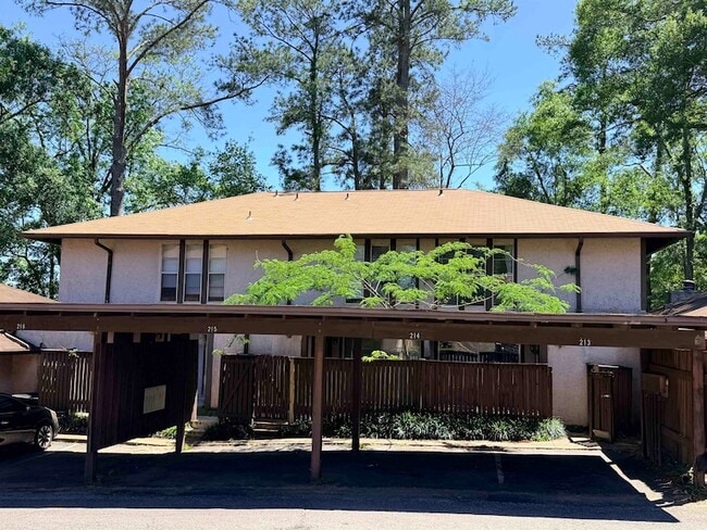 Building Photo - 214 Westwood Dr