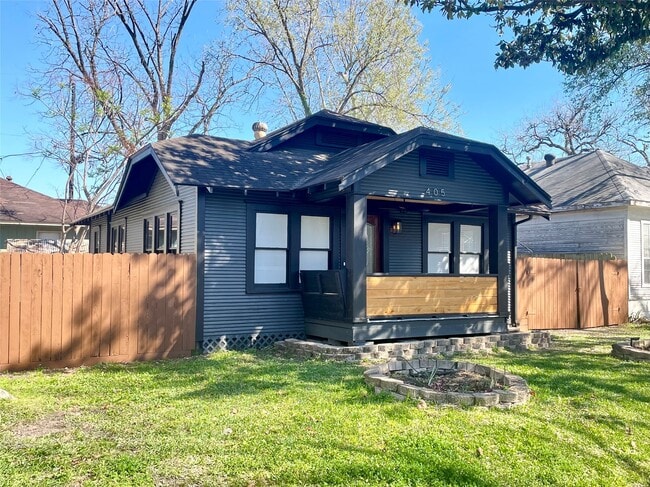 Photo - 405 E 28th St