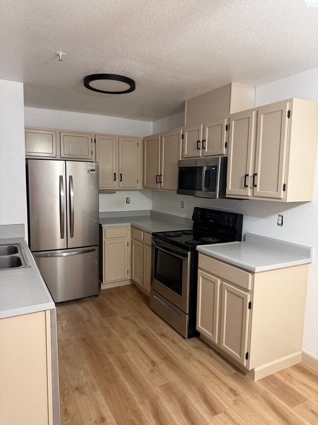 Photo - Gated Community with easy west bound 80 access