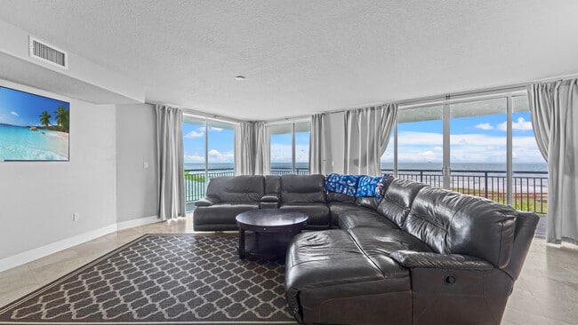 Living Area - 3800 Ocean Beach Blvd Unit 302