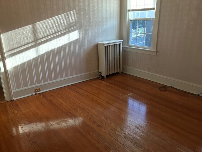 Photo - Braddock Rd Boening Unit Apt 2