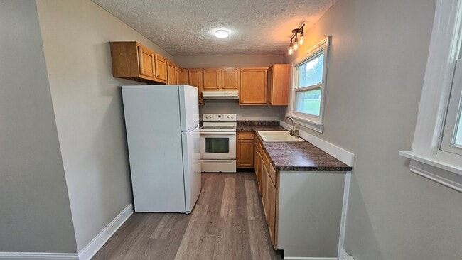 Building Photo - 940 Piper Rd Unit 940 Piper Rd