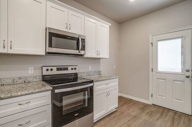 Photo - MOVE-IN READY!