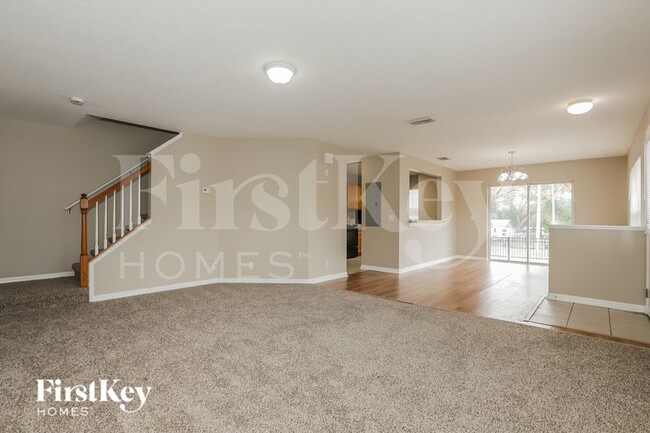 Photo - 228 Drawbridge Ln