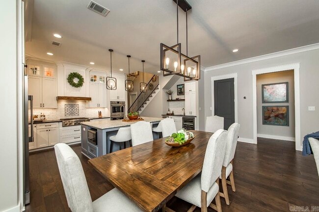 Photo - 1607 N University Ave