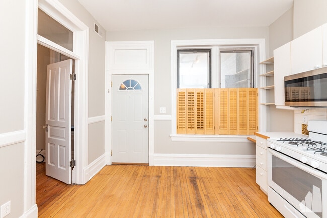 Photo - 1420 W Irving Park Rd Unit 3