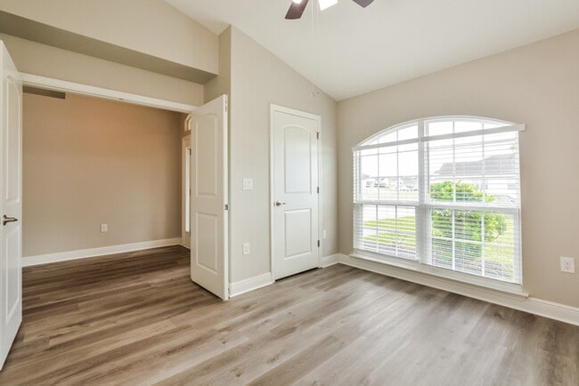 Photo - 706 Chelsea Ave