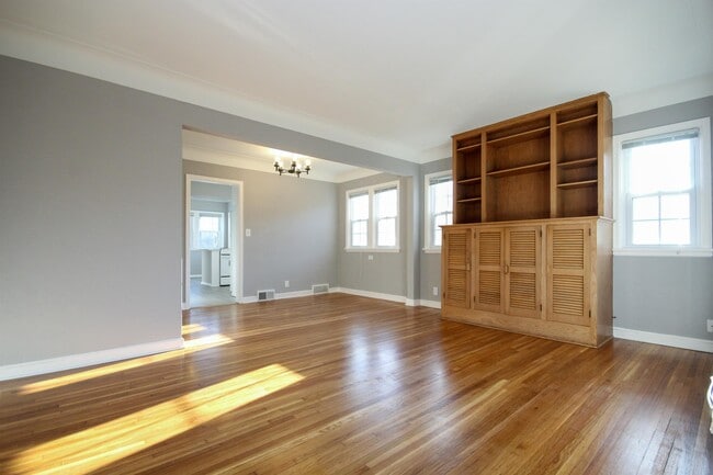 Photo - 1278 Sargent Ave