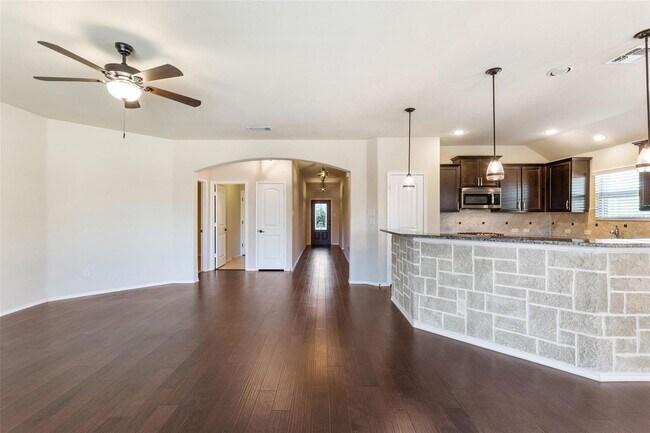 Photo - 205 Whitman Dr