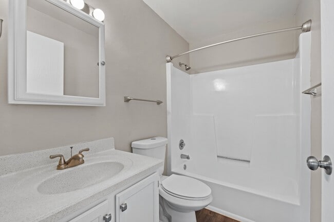 Photo - Fountain Circle