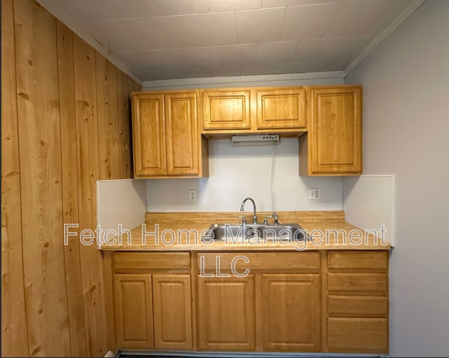 Photo - 610 N 9th St