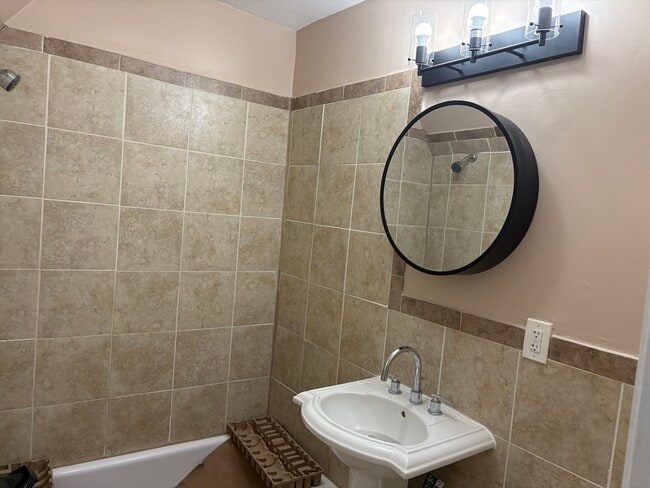 Photo - 14 School St Unit 2