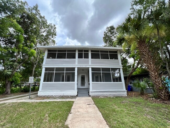 Building Photo - 201 Ariana St Rental