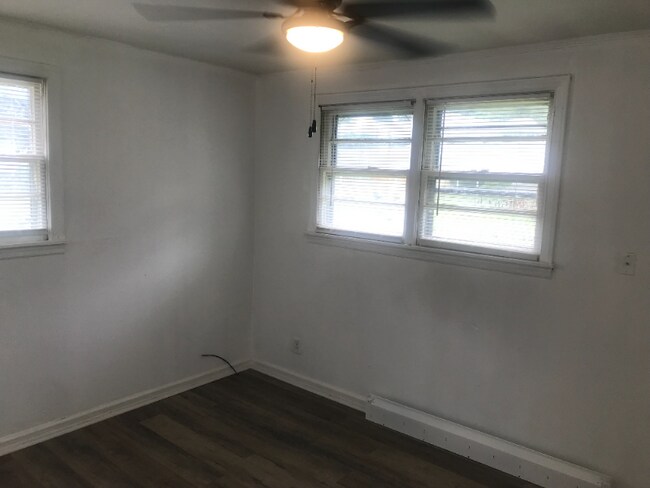 Photo - 1221 Ferndale Ln